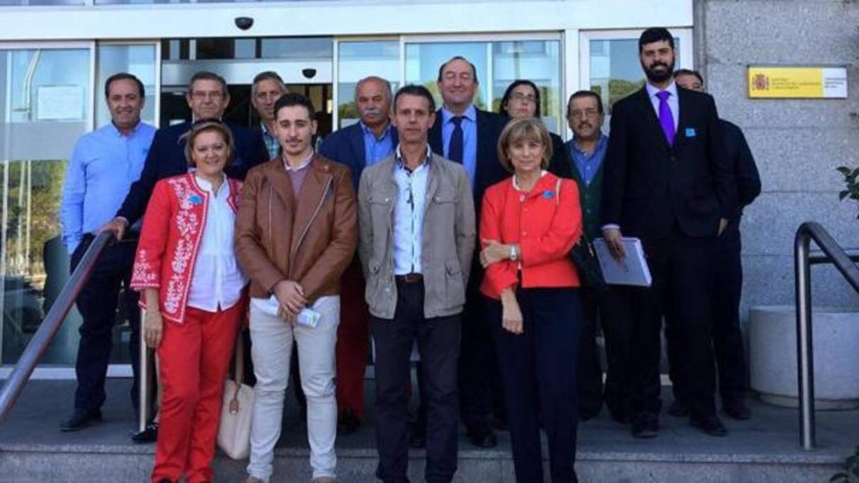 Alcaldes de la comarca de los Montes de Toledo tras reunirse el jueves con el comisario de Aguas de la CHT