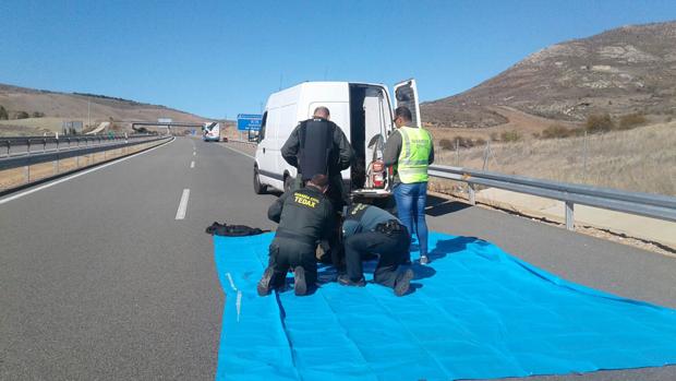 Cortan una autovía tras las amenazas de un pasajero que aseguraba tener una bomba