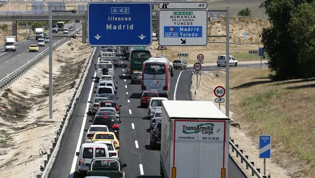 Fomento estudiará ampliar la A-42 con un tercer carril entre Parla y Casarrubuelos