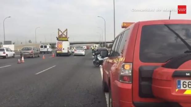 Fallece atropellado el conductor de un coche que paró en arcén de la M-50 y cruzó la calzada