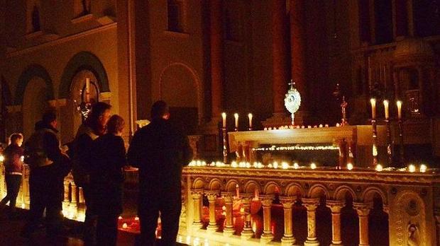 Nightfever: jóvenes valencianos invitan a rezar en la calle la víspera de Todos los Santos