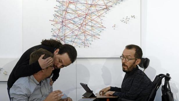 La crisis catalana desmonta la estrategia de Iglesias y abre dos frentes en Podemos