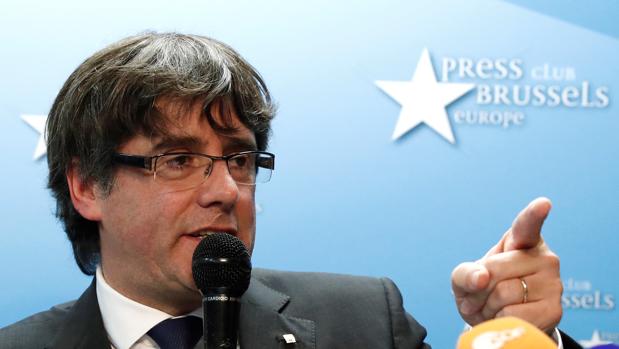 Puigdemont y los exconsejeros escogen el neerlandés para el proceso judicial de la euroorden