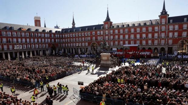 Madrid renueva sus votos ante la Almudena