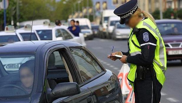 «Huelga de celo» encubierta en la Policía Local de Vitoria por la precaria situación de los agentes