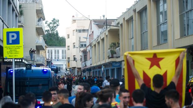 La Policía Nacional denuncia al alcalde y a concejales de Reus por un delito de odio