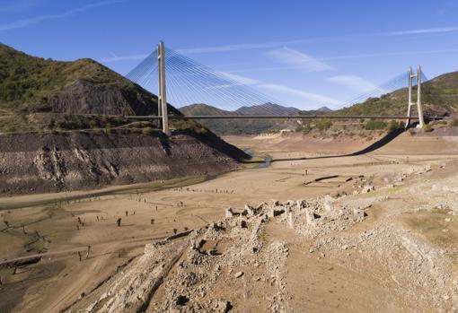 Embalse de Barrios de Luna, en León