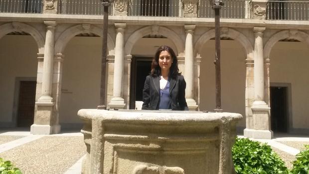 La historiadora guadalajareña María Lara presenta en Madrid su libro sobre Cisneros