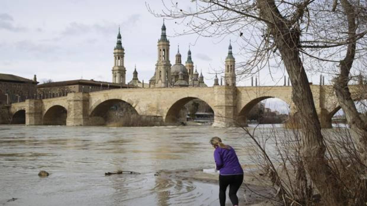 El Ebro a su paso por Zaragoza capital