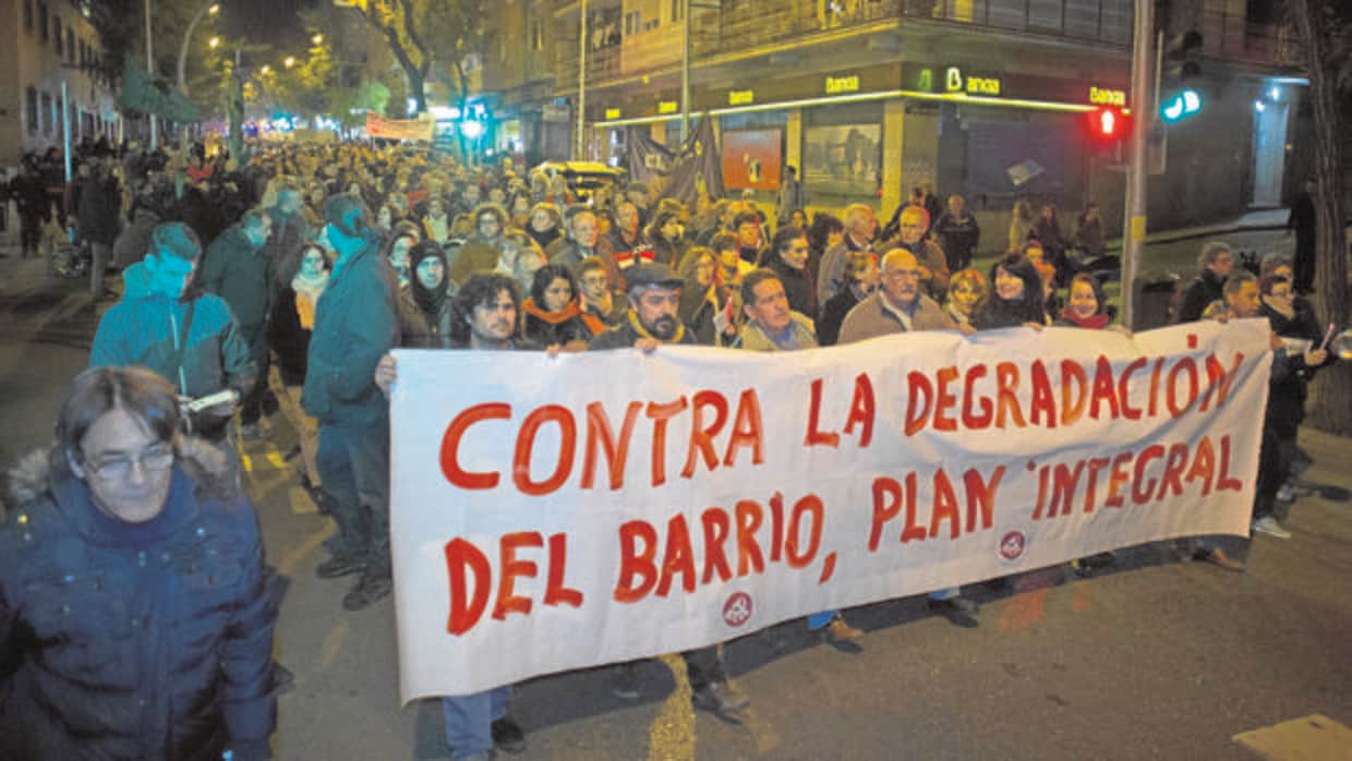 Vallecas se rebela contra las drogas y okupaciones: «Con nosotros no se trafica»