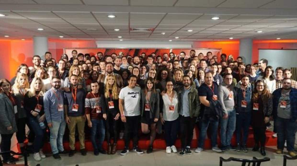 Participantes en el congreso de Joves Socialistes del País Valencià