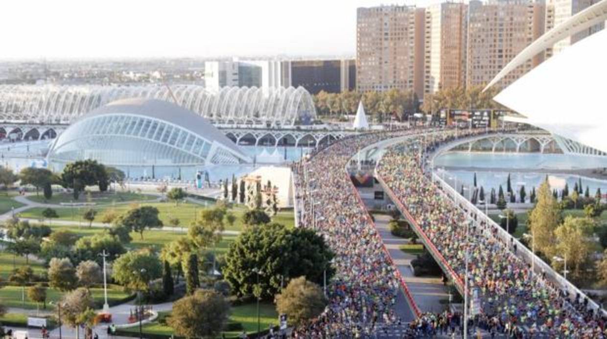 El buen tiempo ha sido la tónica durante el maratón de Valencia, este domingo