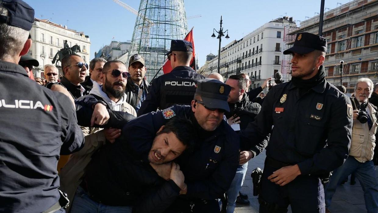 Lagarder se resistió ayer a la Policía Nacional