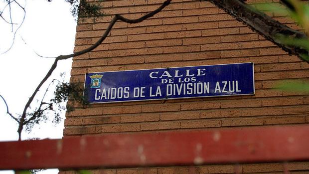 Memoria Histórica: La Justicia suspende el cambio de nombre de la calle de los Caídos de la División Azul