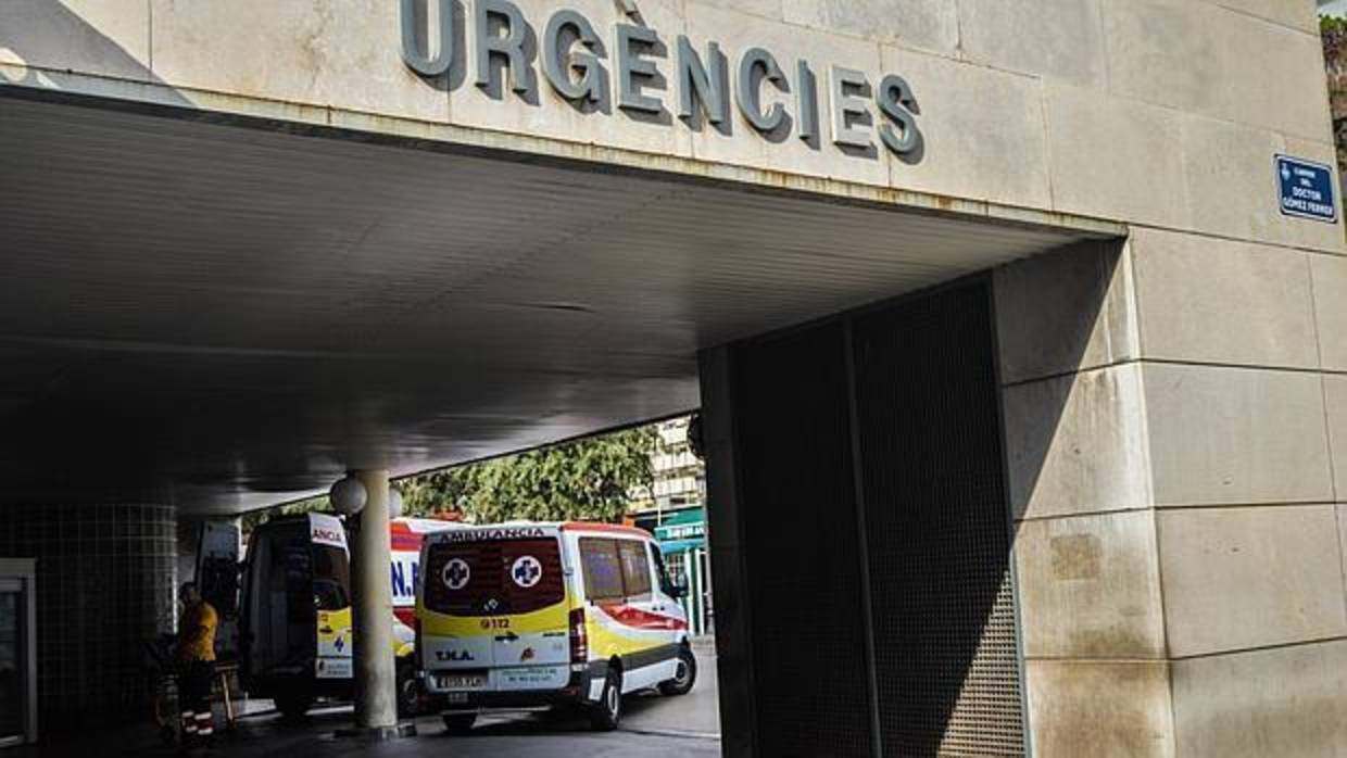 Imagen de archivo del acceso a Urgencias del Hospital Clínico de Valencia