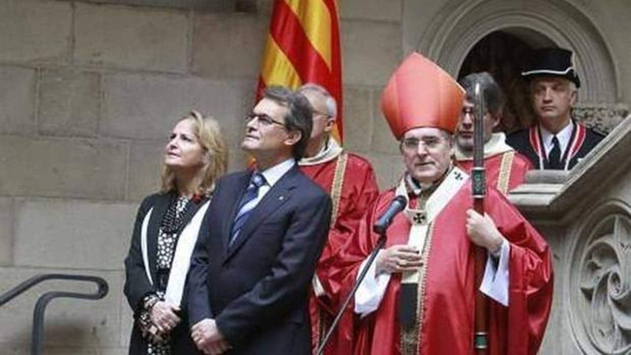 El Cardenal Sistach, en una imagen de archivo junto a Artur Mas