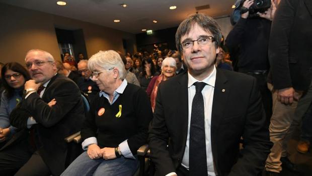 Puigdemont defiende la lista que representa: «Ahora hace falta ser militantes de Cataluña»