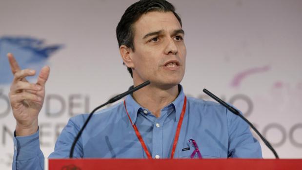 Sánchez acusa a Colau de subordinarse «al independentismo»