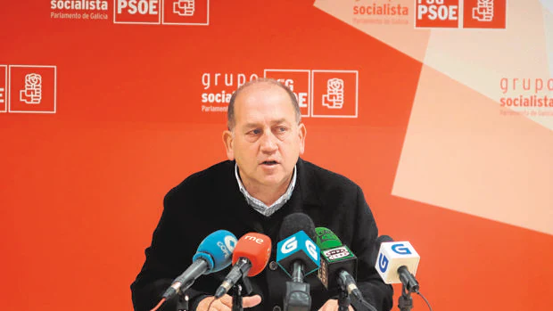 El portavoz parlamentario del PSdeG, Fernández Leiceaga