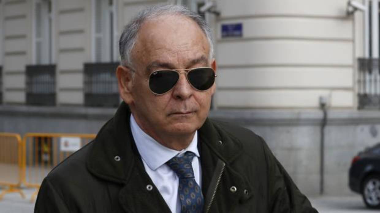 El ex número dos de la Policía Eugenio Pino, a su salida de la Audiencia Nacional, en una imagen de archivo