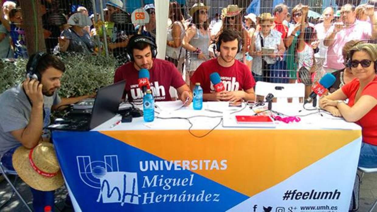 Estudiantes de Periodismo en la Universidad Miguel Hernández de Elche