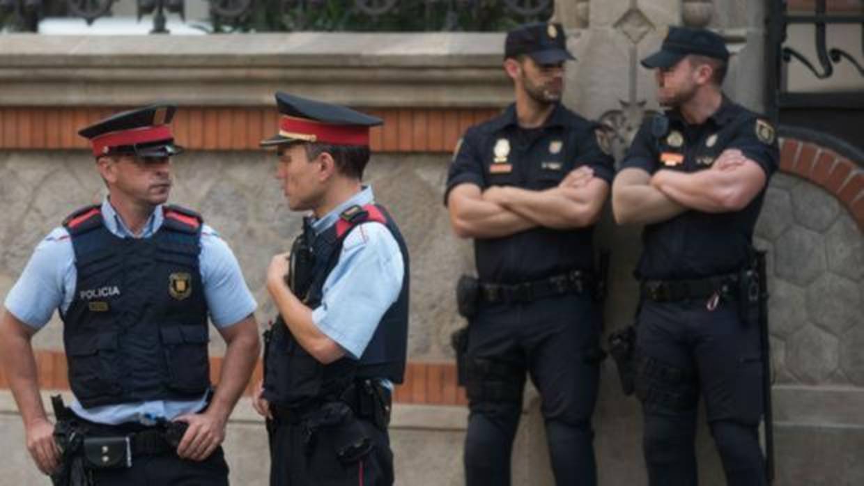 La Policía, con uno de los georgianos dwetenidos en Barcelona