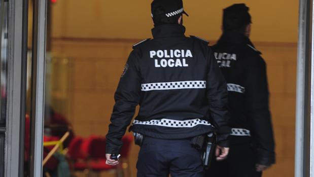 Tres aspirantes denuncian irregularidades en una oposición para suboficial en la Policía de Getafe