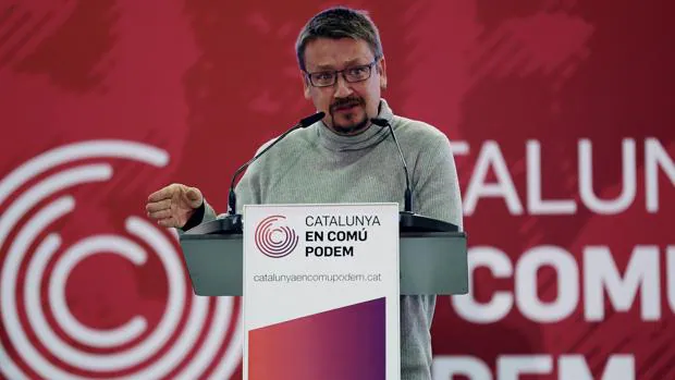Domènech presenta, solo y sin Podemos, el recurso de inconstitucionalidad contra el uso del 155