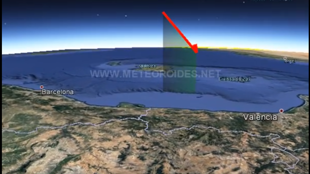 Vídeo: la roca de un asteroide genera una gran bola de fuego sobre el Mediterráneo