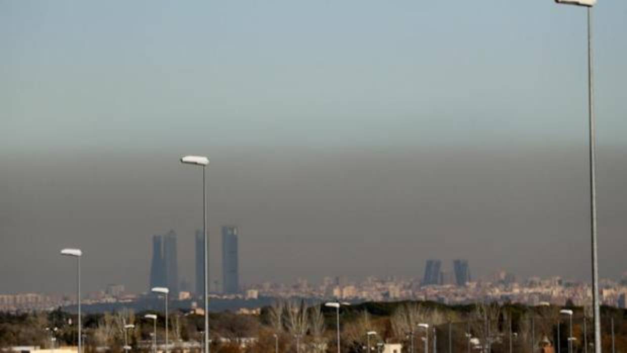 La suspensión de partículas contaminantes sobre la ciudad de Madrid