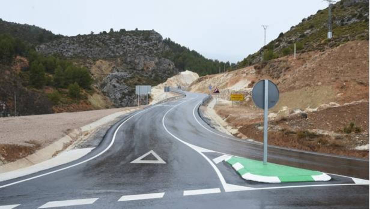 Este lunes se inauguró el tramo de la carretera CM-3225 entre Nerpio y Beg