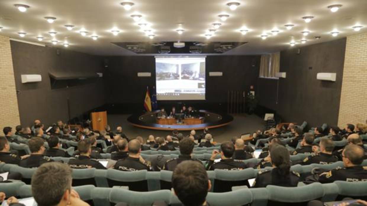 La Universidad Isabel I formará en TIC
a los docentes de la Escuela de Policía de Ávila