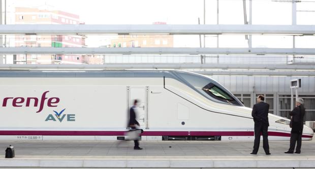 Siete años del AVE Madrid-Valencia: catorce millones de pasajeros en el tren que acabó con el avión