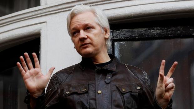 Ecuador no retirará el asilo político a Assange, aunque rompa su compromiso sobre Cataluña