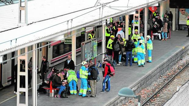 Accidente de tren en Alcalá: «Sonó un golpe muy fuerte y salimos todos disparados»