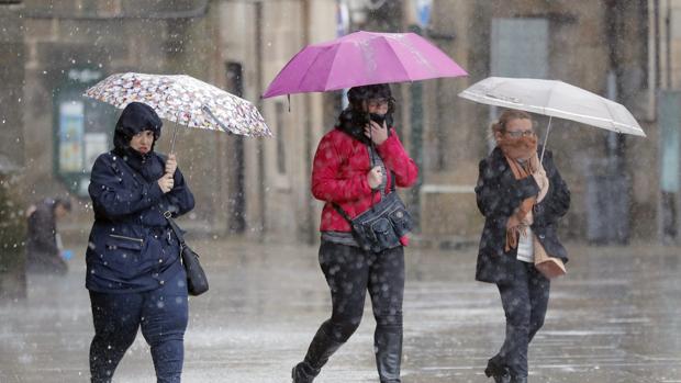 Regresa la lluvia a Galicia con alerta naranja por vientos de hasta 110 km/h