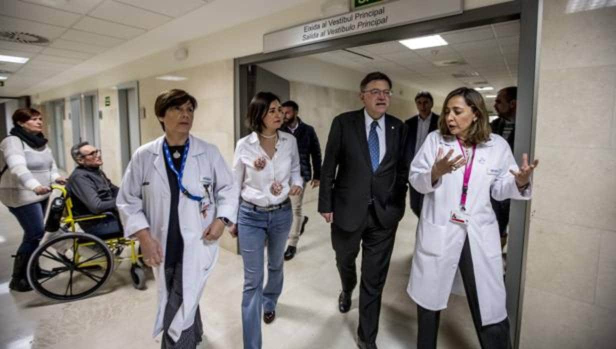 Imagen del presidente Puig y la consellera Montón en su vista de este martes al hospital La Fe de Valencia