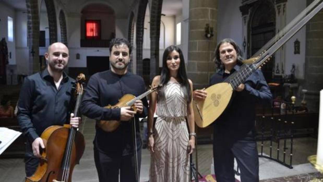 Los miembros del ensemble, en el Teatro de Rojas