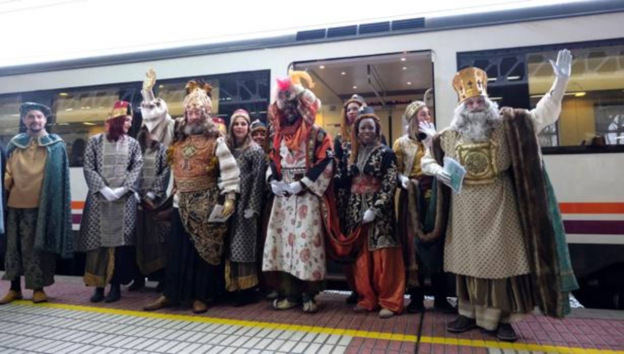 Los Reyes Magos, a su llegada a Vitoria