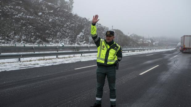 La Guardia Civil rechazará la oferta de Interior si la equiparación salarial no alcanza los 1.500 millones