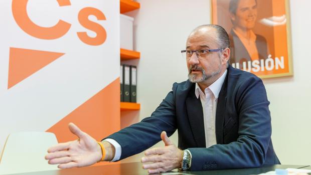 «No hemos ganado en Cataluña porque Arrimadas sea la cabeza de lista»