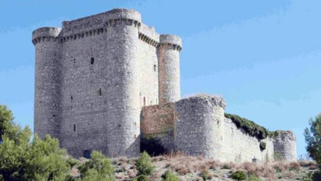 Castillo de Puñoenrostro, fechado en el siglo XV