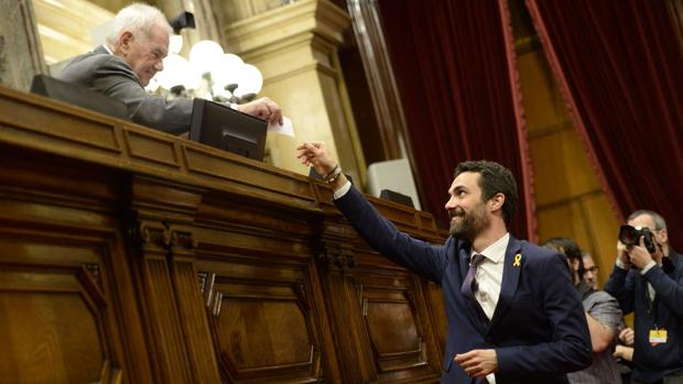 El independentista Roger Torrent, elegido nuevo presidente del Parlament