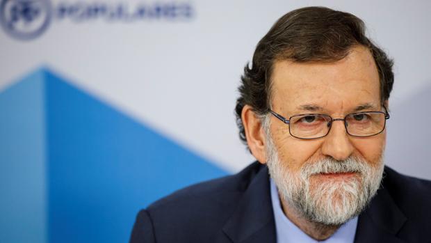 Rajoy recurrirá ante el TC si los diputados independentistas fugados delegan su voto