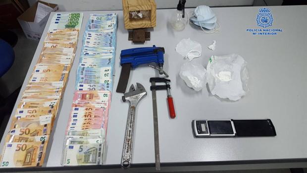 Detenidas tres personas que distribuían casi 600 gramos de cocaína al mes