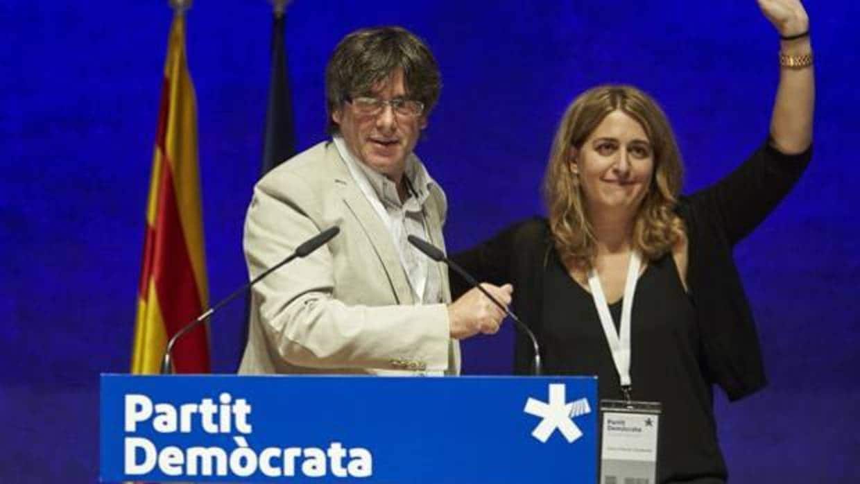 Carles Puigdemont junto a Marta Pascal durante un acto el pasado mes de julio