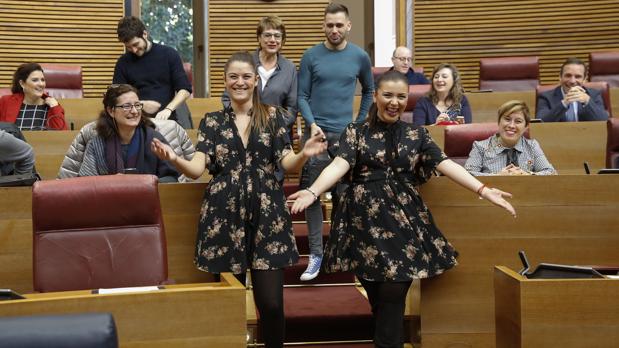 El vestido de Zara de menos de trece euros que marca tendencia en las Cortes Valencianas