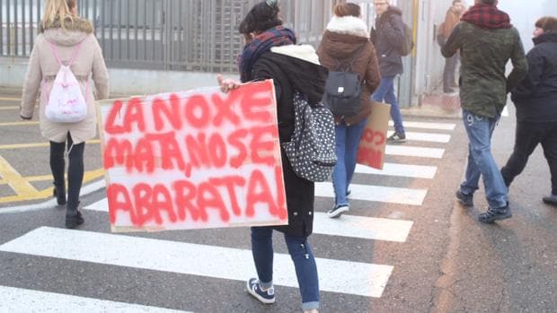 Lambán media de urgencia entre Opel y sindicatos para salvar la mayor fábrica de Aragón