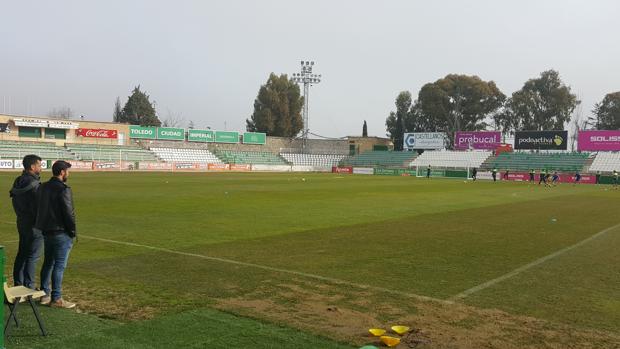 Falcón dirige su primer entrenamiento, con García Sanjuán en la banda