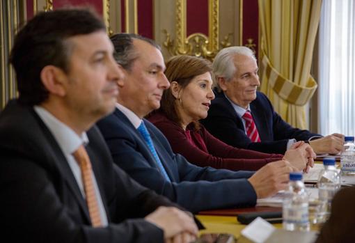 La presidenta del PPCV y el de la CEV, en la sede de la patronal